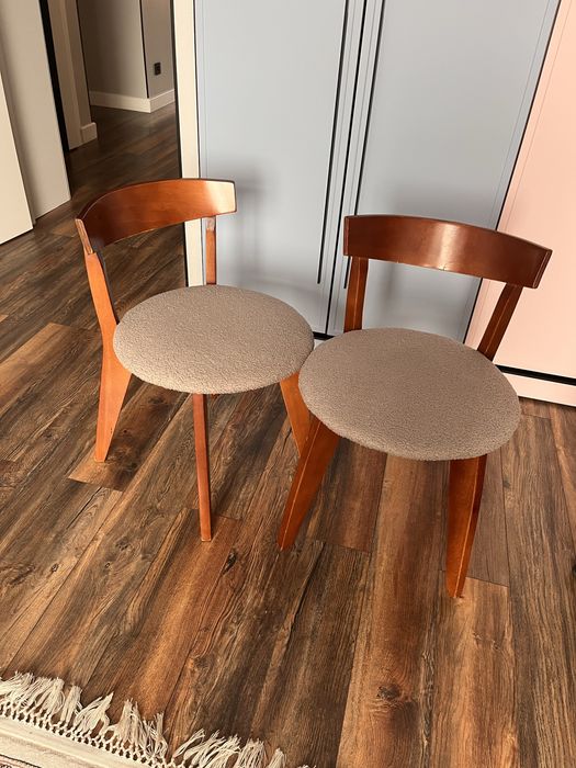 Продам стулья 2 шт