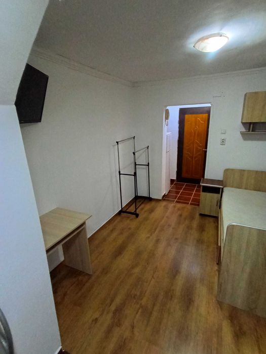 Garsoniera de închiriat