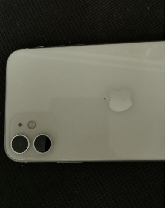 iPhone 11 white 128gb