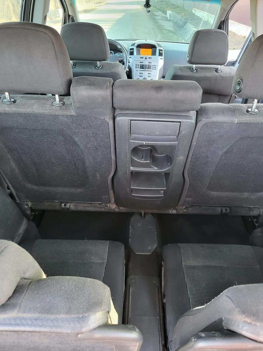 Masina Opel zafira