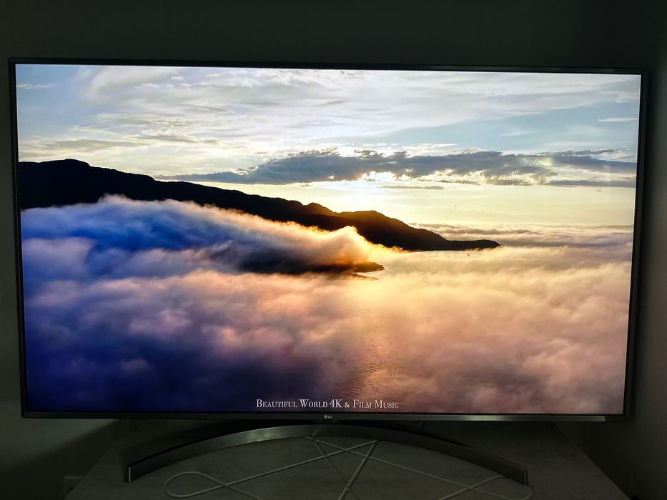 Телевизор LG 70 инча