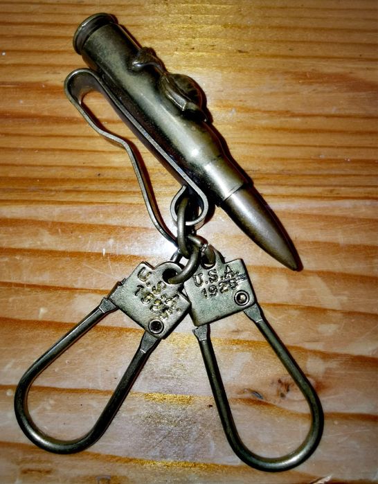 Антикварен месингов бронзов военен ключодържател фиба щипка за пари