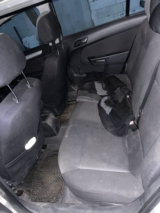 Vand opel astra H 2009 -1.9 dizel mai multe detalii in pv