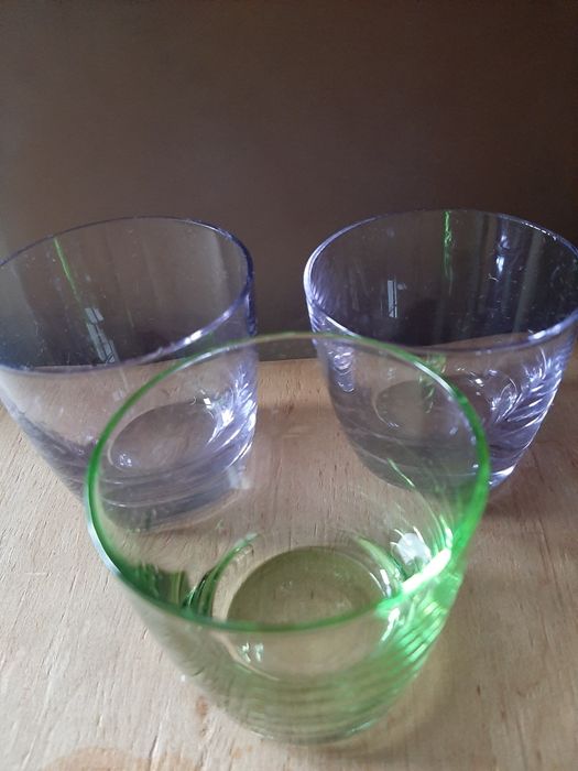 Рюмки,стаканы и др.посуда