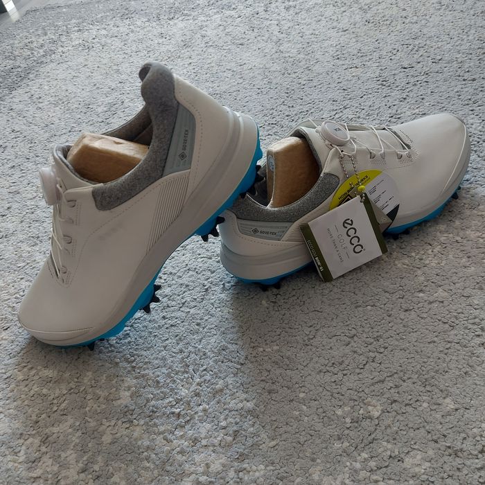 Vând papuci de golf ecco