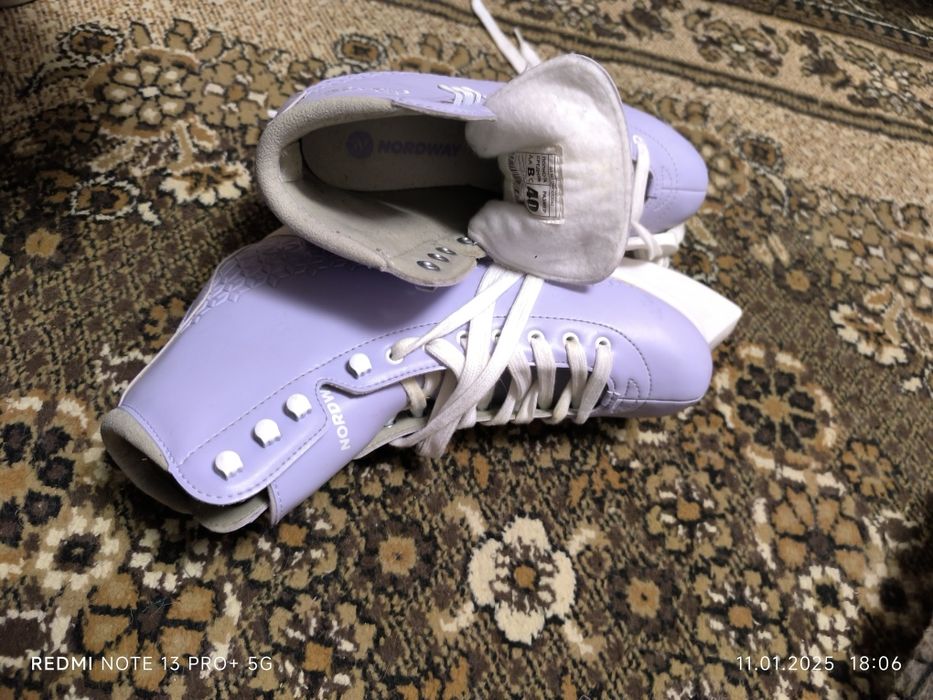 Продам фигурные коньки