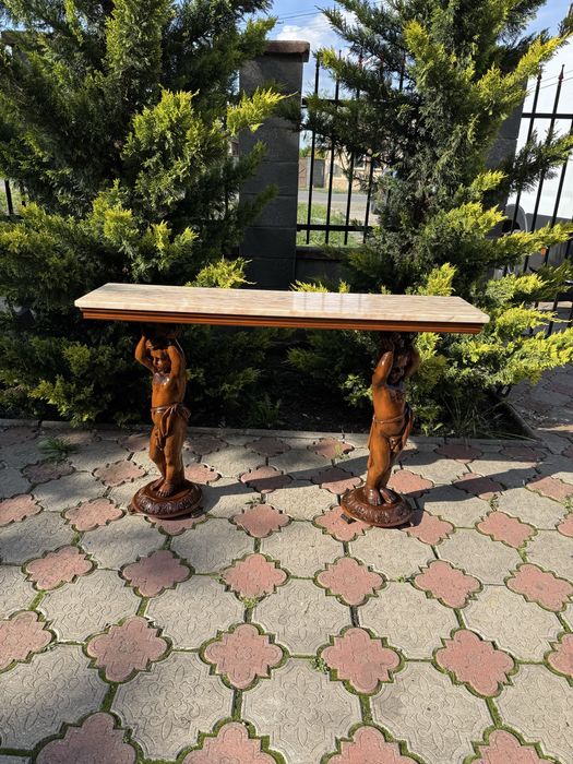 Consola din lemn masiv sculptat cu blat de marmura