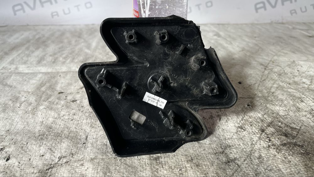 Suzuki емблема предна