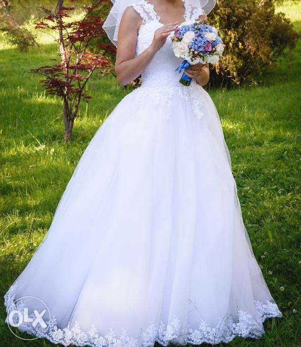 rochie mireasa stil printesa