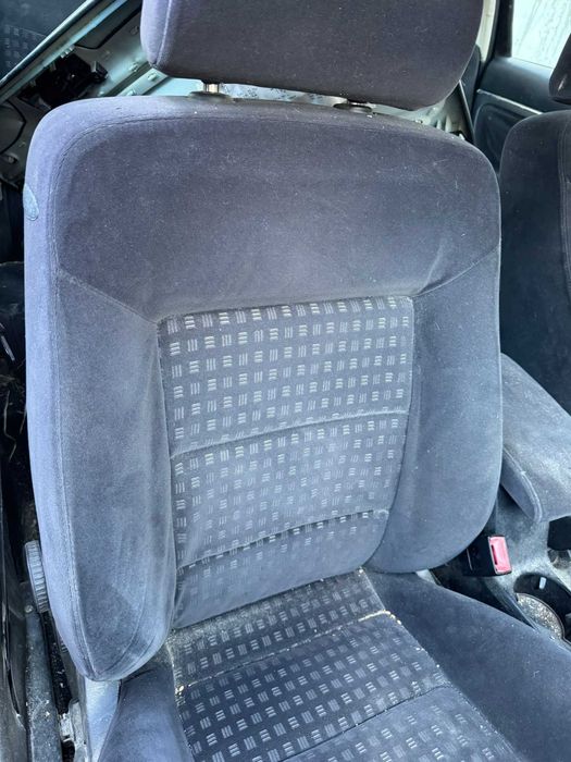 Scaun dreapta cu incalzire Volkswagen Passat B5.5 1.9 TDI AWX Sedan 2002