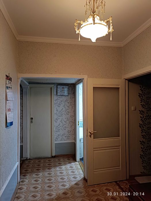 Продаётся 4х комнатная квартира в Яшнабадском районе. Массив Панельный