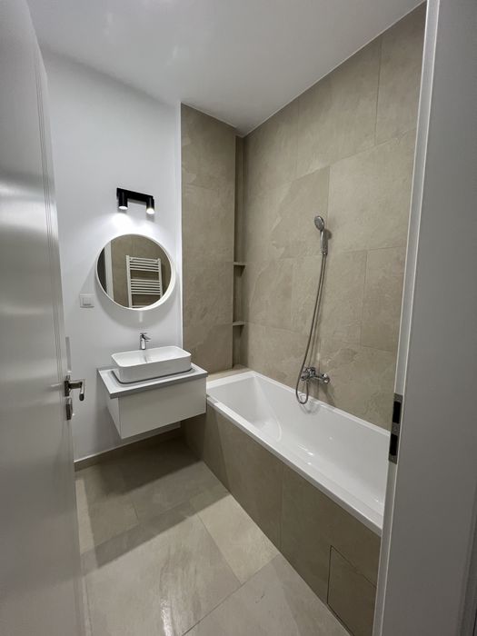 Apartament 2 camere de vânzare-central-bloc nou-parcare subterană