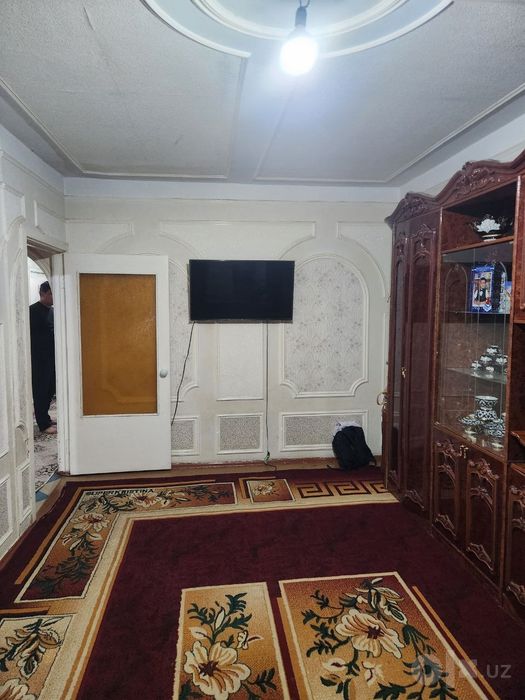 7 mkr ANFITEATIR yonida TROXLISNIK domidan kvartira sotiladi