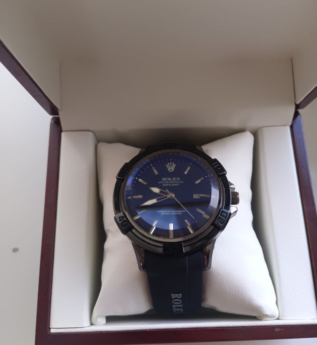 Часы Rolex хорошего состояния