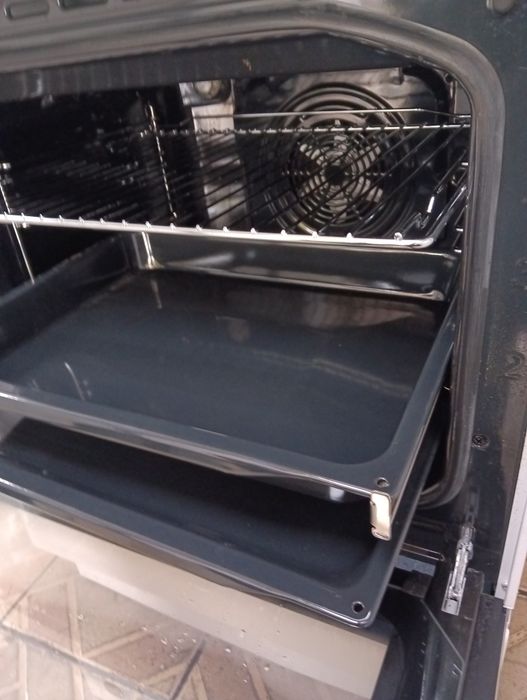 Уникална свободно стояща печка с керамичен плот Asko 2 години гаранция