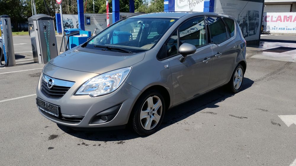 Opel corsa meriva 14 benzina cu suport biciclete din fabrica