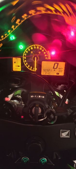 Honda CBR 600RR -pc37