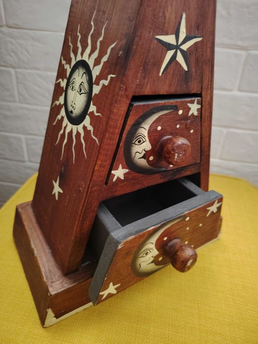 Винтидж дървена кутия за бижута