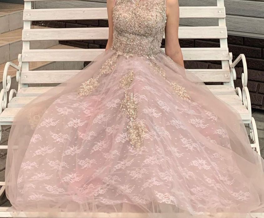 Продам Платье PEONY