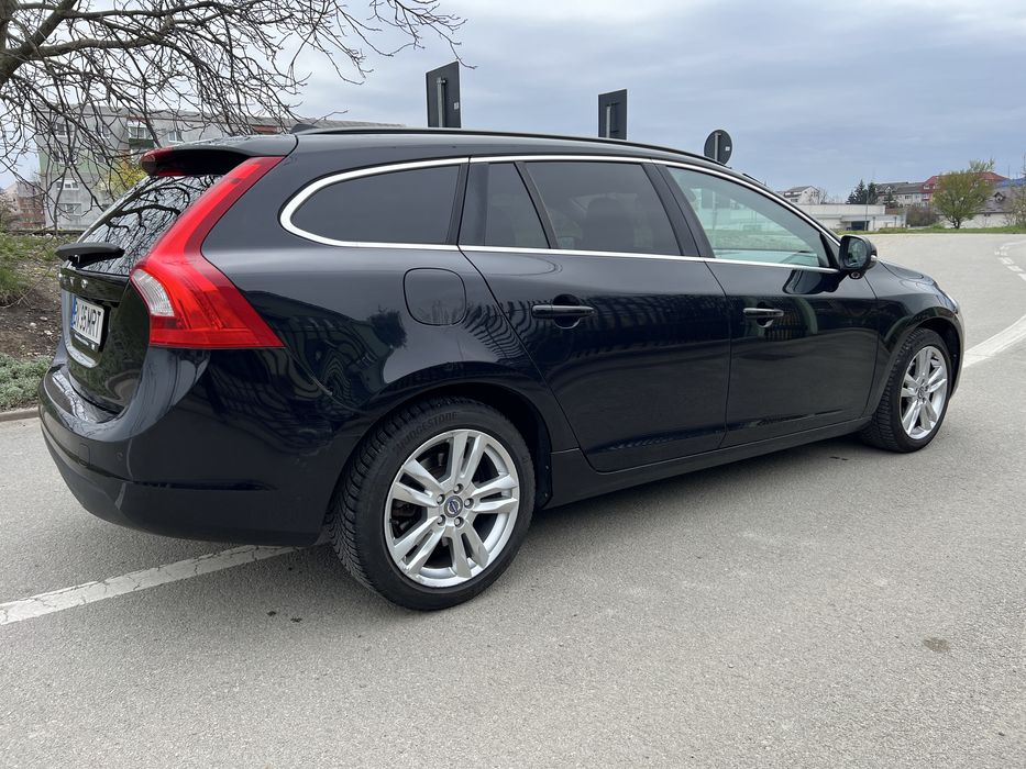 Volvo v60 D3 automat