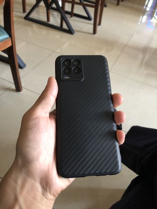 Realmy 8 продоется