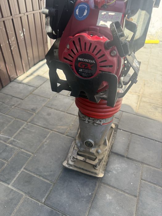 Mai compactor Swepac T64/ Honda GXR120