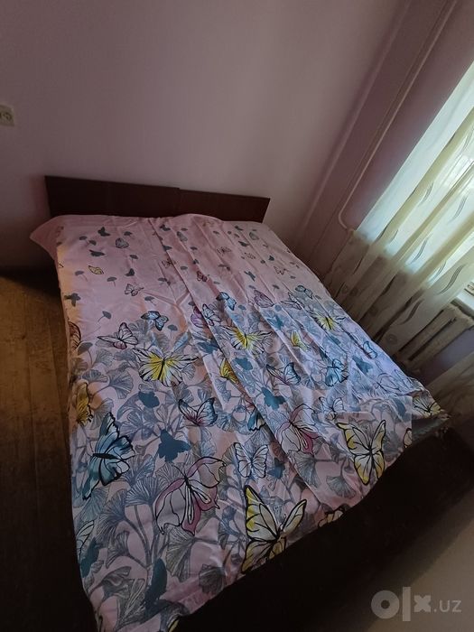Продам б/у мебель, кровати, холодильник ОРСК