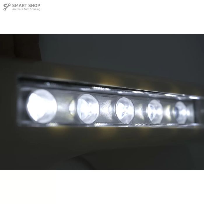 Carcasa faruri cu Lumini de zi dedicate LED DRL Mercedes G-class W463