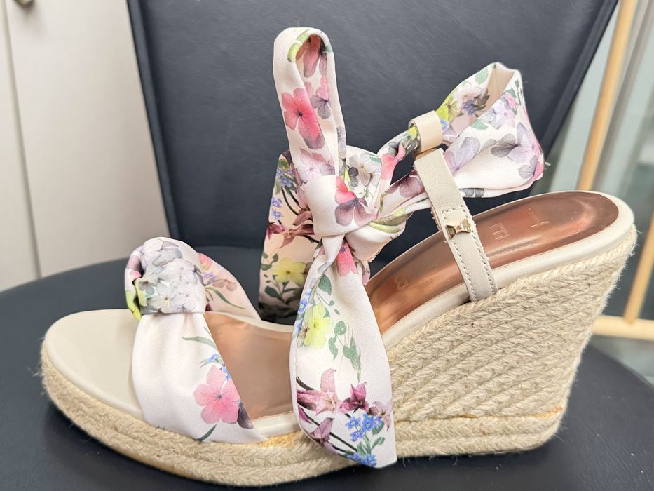 Обувки Ted Baker