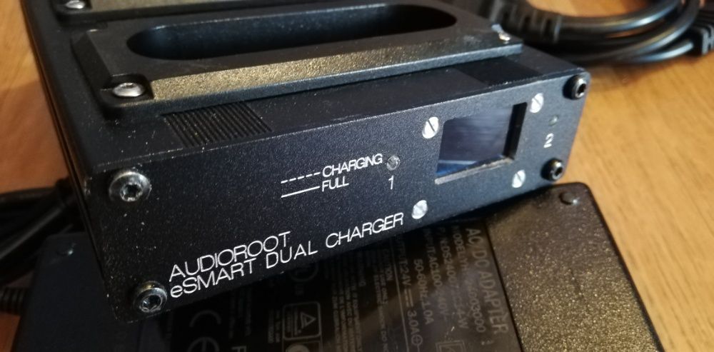Vanzare Kit alimentare extern - Charger AudioRoot + 3 baterii + acces