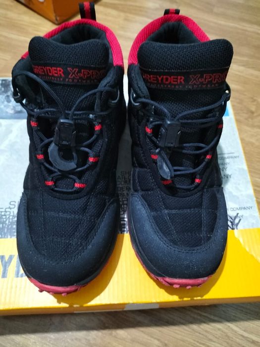 Продам непромокаемые ботинки