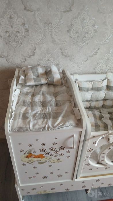 Детская кровать и колыбели