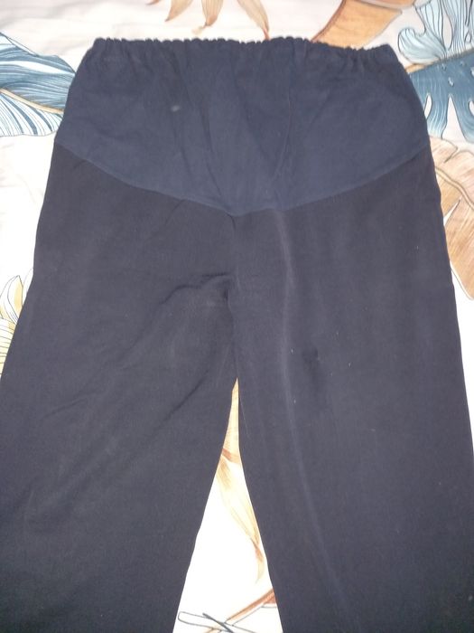 Pantaloni pentru femei gravide