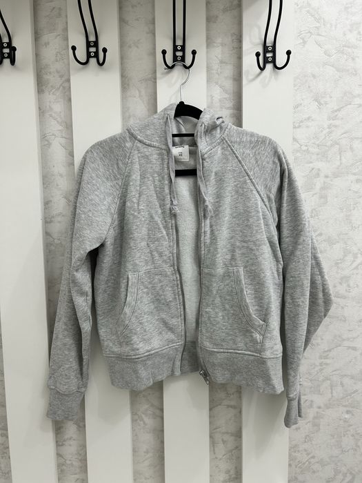 Продам кофты состояние хорошее