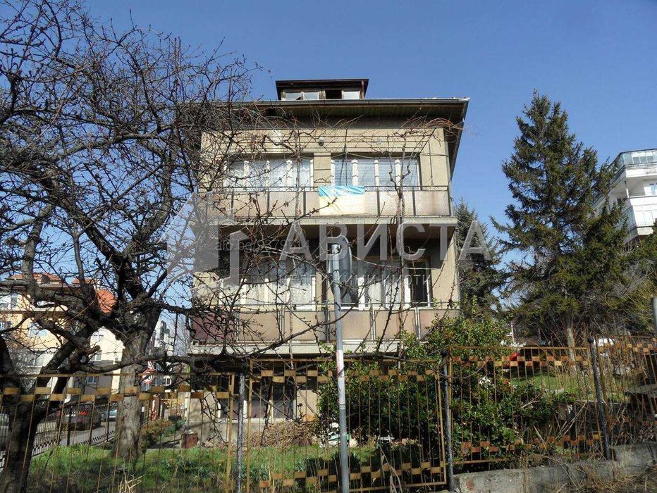 Продава се Четиристаен апартамент в София, Център - 120 кв.м за 2688 €/кв.м - Снимка #1