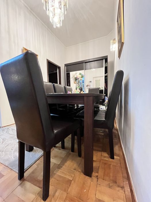 Set de living cu masa si scaune Venetia