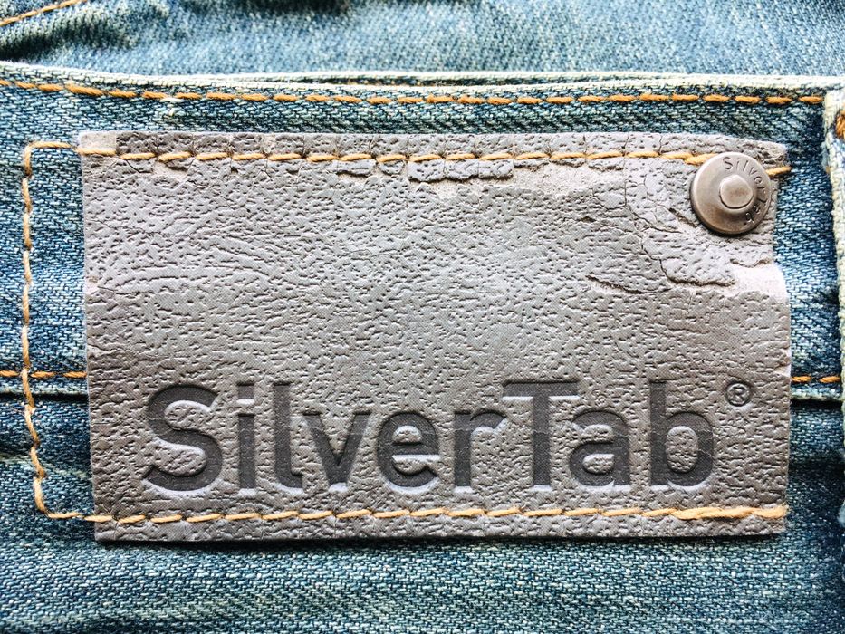 VINTAGE 2008 Made in Mexico LEVI'S® SilverTab® BAGGY Jeans — W31⅓ L34
