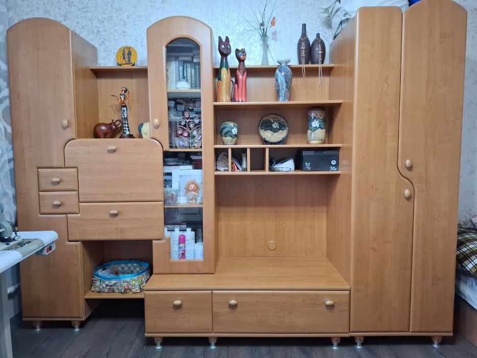 Стенка горка в гостиную