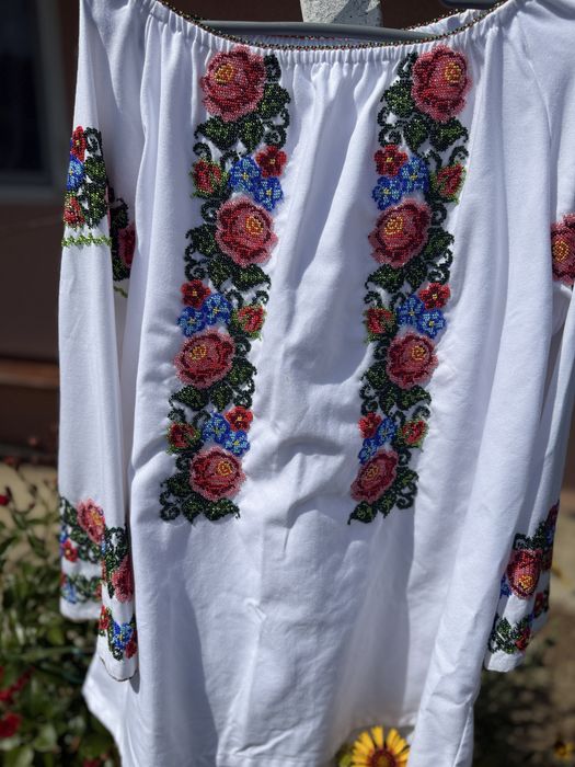 Ii tradiționale cusute cu mărgele – eleganță și autenticitate