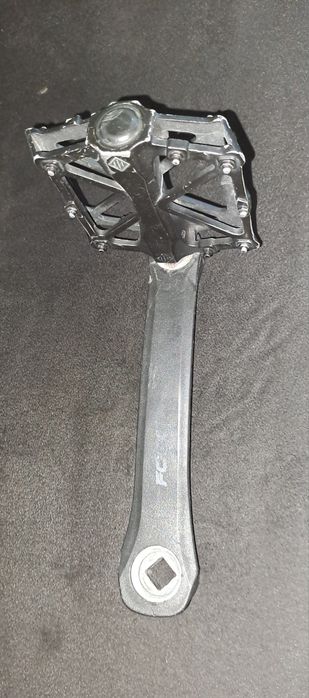 Angrenaj pedalier cu pedale