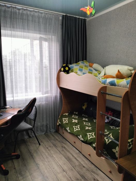 Продам 4х комнатную квартиру