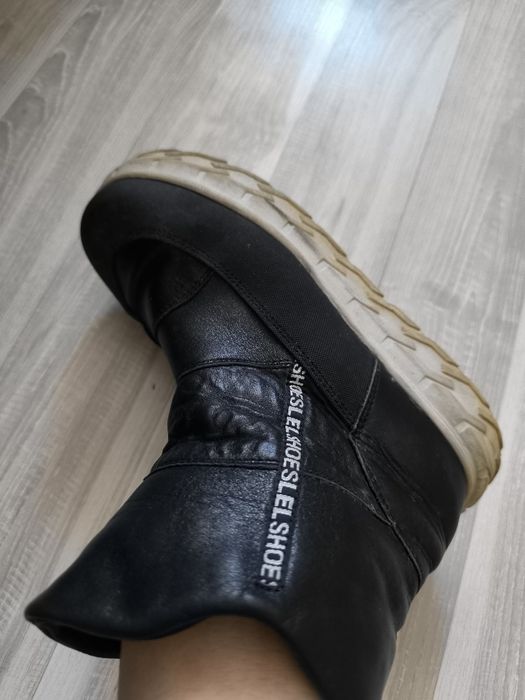 Продам зимние сапоги на девочку