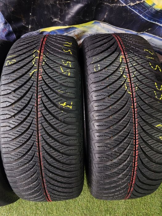215 55 17 allseason Goodyear