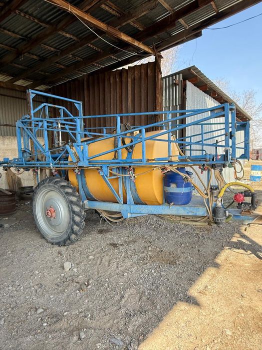 Опрыскиватель продам