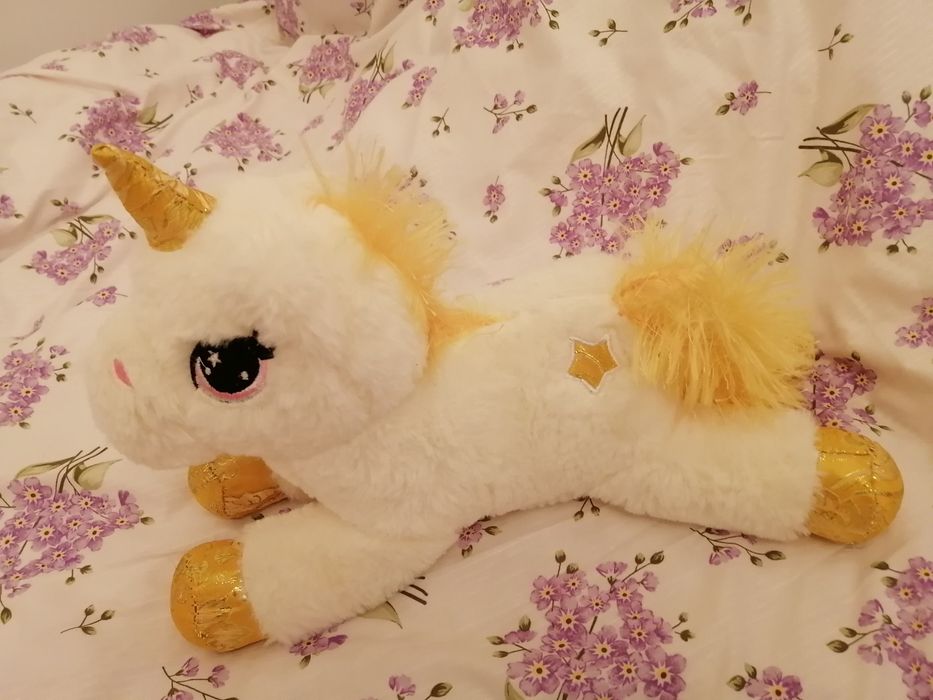 Новый белый милый  единорог