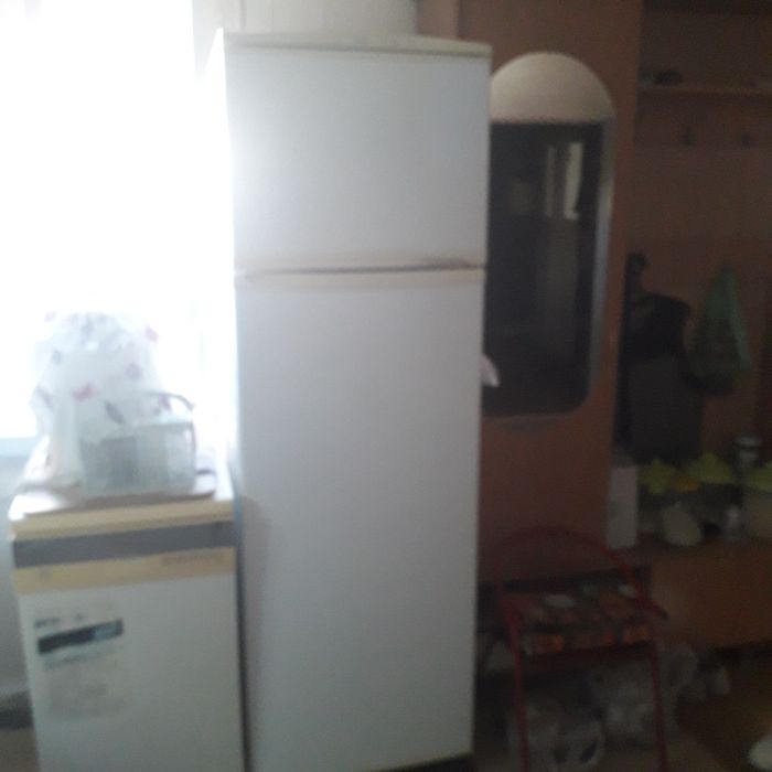 Продам холодильник