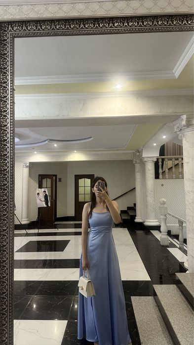 Платье на вечер, той, выпускной. 1 раз надевали. Есть вырез.