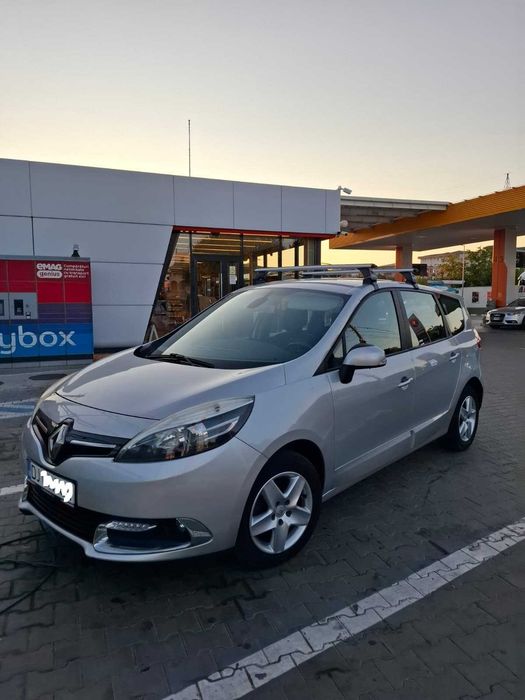 Vând Renault Scénic