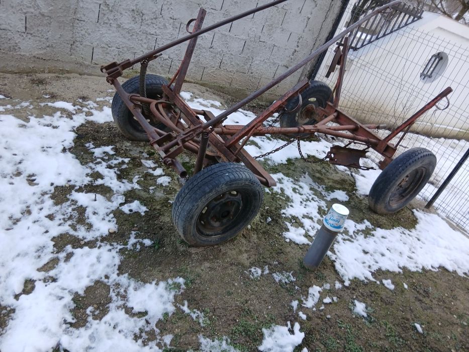 Vind căruță bună de cai sau pusa după tractoras  roti pe 14 și  16