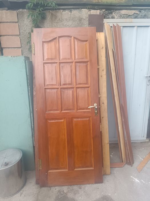 Продам межкомнатные двери